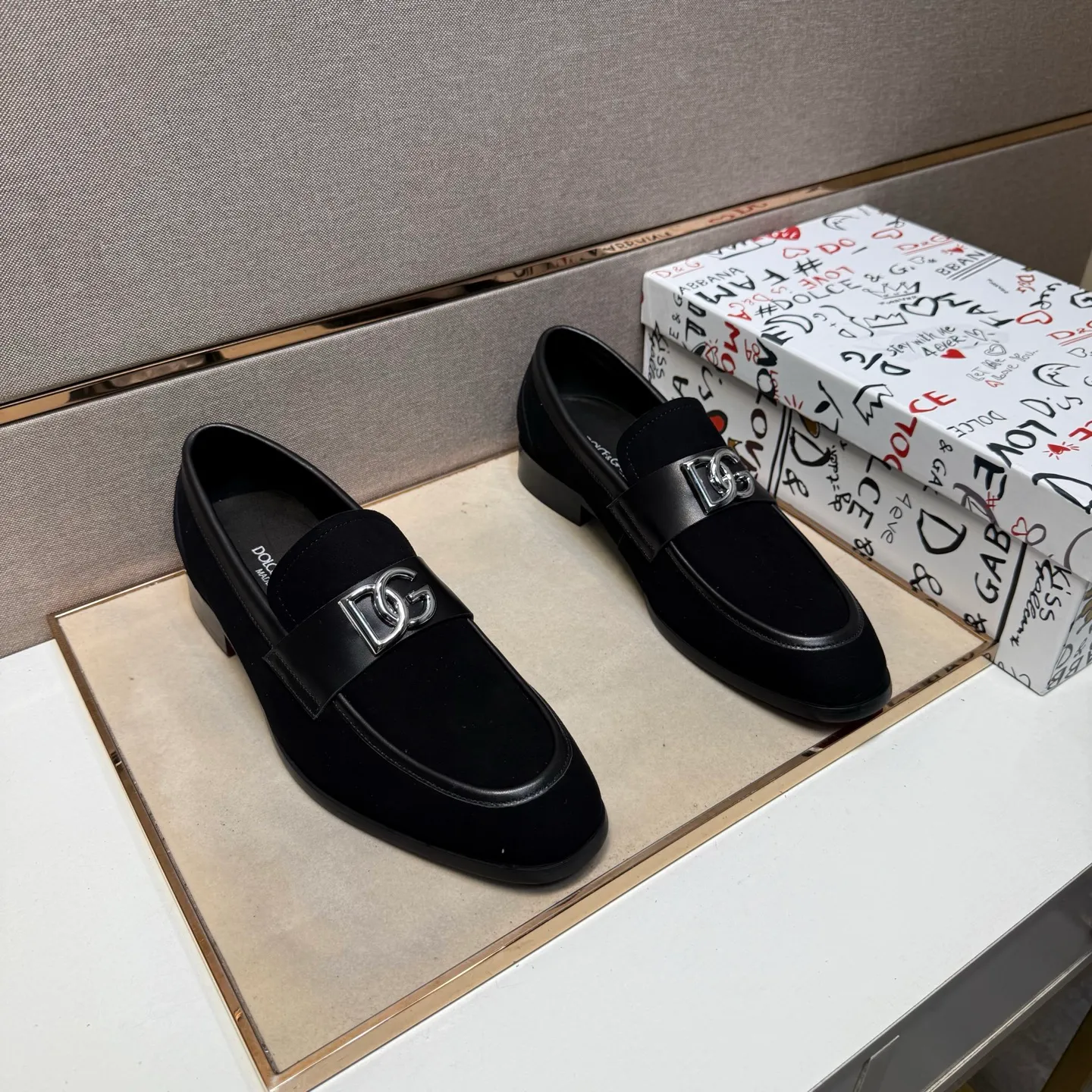 Men's men's shoes 💰pp520【DG～】Men's casual formal leather shoes 2025z cabinet sales simultaneously 🔶Size: 38-44#️⃣ 🔷1 color🔜The upper is made of cowhide stitching➕Cowhide lining, comfortable and breathable, sole: original comfortable, wear-resistant and non-slip outsole, ⚠️Real thing📱Photographed🎬The real thing is better📢📢📢
